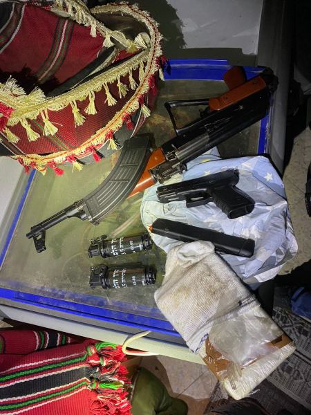  الكلب البوليسي "دينو" يعثر على كلاتشنيكوف خلال نشاط في مدينة اللد